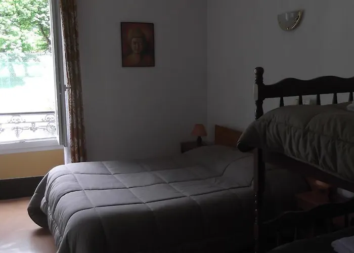Отель Du Dauphine 2*